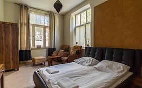 Africana Apartment By Grand Apartments