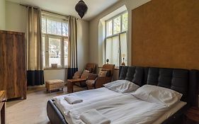 Africana Apartment By Grand Apartments